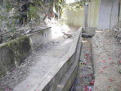 ����̎O���̉��A���v�ې삩�番�z����Ă���